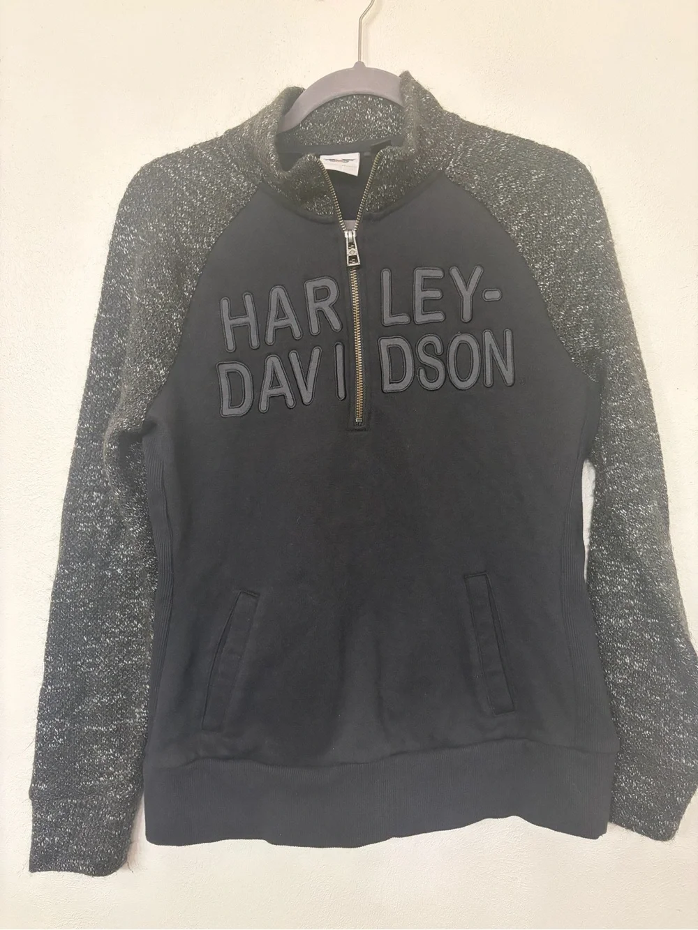 Harley Davidson Women’s Black SPELL OUT 1/4 Zip w Knit Sleeved Sweater Size L